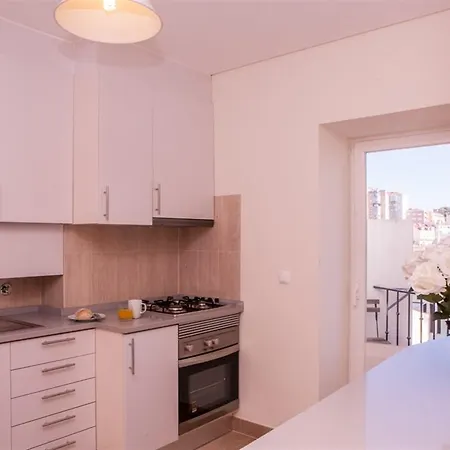 Sparkling 4 Bedroom In * Lisboa