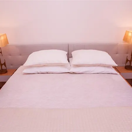 Sparkling 4 Bedroom In * Lisboa