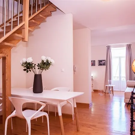 Sparkling 4 Bedroom In *