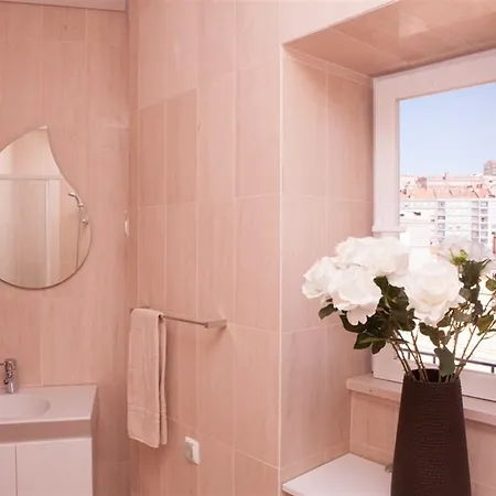 Sparkling 4 Bedroom In Lägenhet