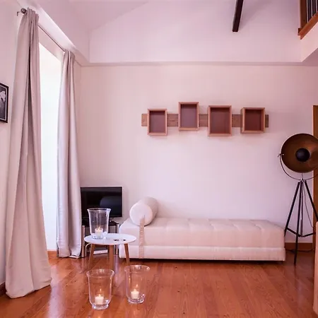 Sparkling 4 Bedroom In Lägenhet Lisboa