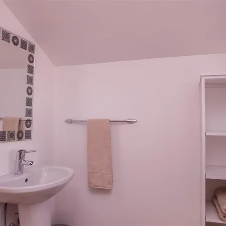 Sparkling 4 Bedroom In Lejlighed *